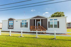 Displaying Heritage model in mobile home sales gallery
