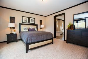 Featuring suite master bedroom with glamour bath access