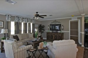 Showing Live Oak dining area with open kitchen layout