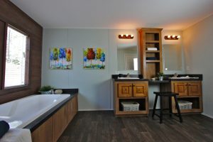 Showing Kahuna master bathroom with upgraded home finishes