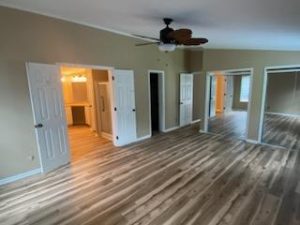 Displaying Summerville manufactured home with property access