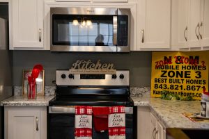 Highlighting Kabco MD 17 interior with open floor plan